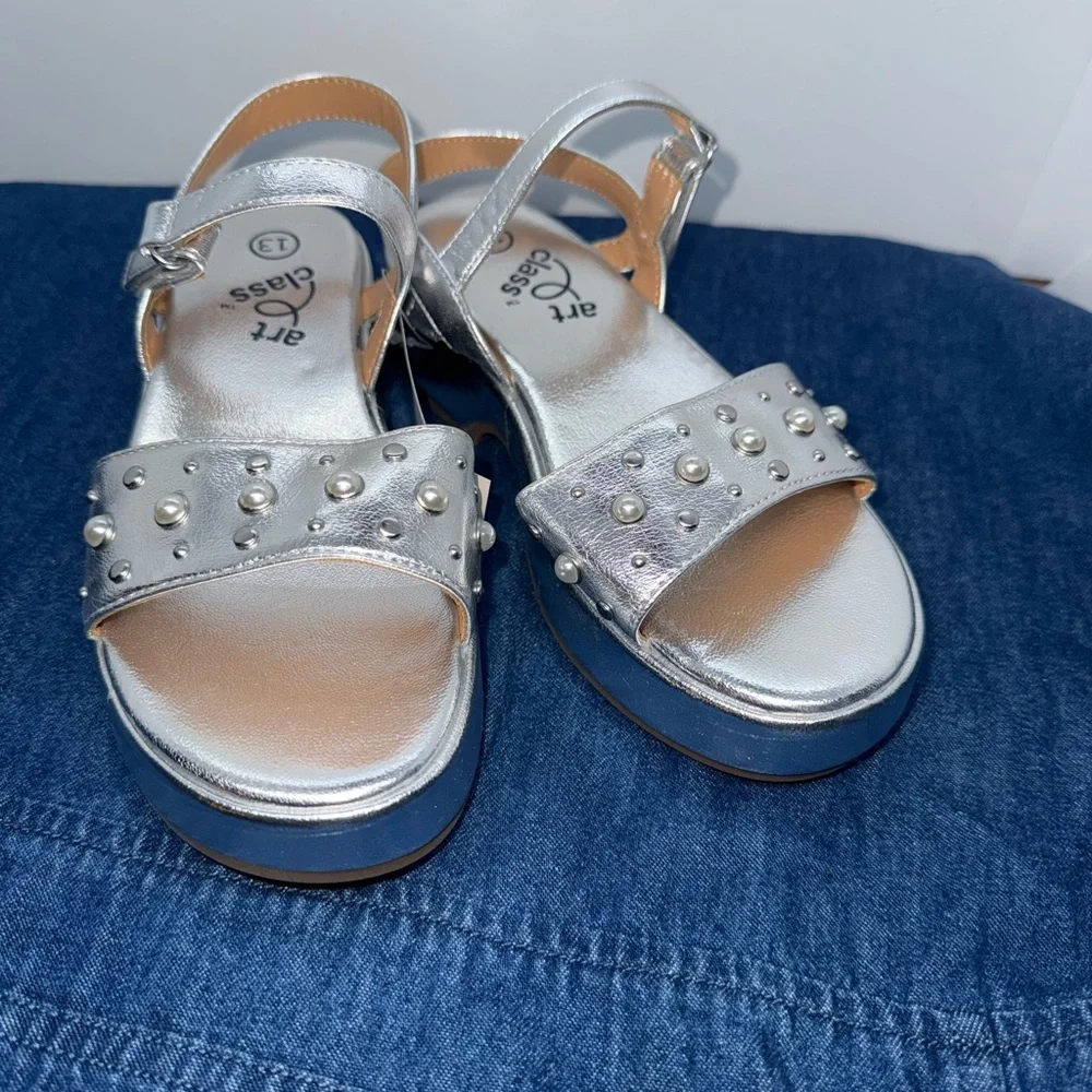 Size 13 Girl’s Silver Platform Sandals Art Class Pearl & Silver Studs
